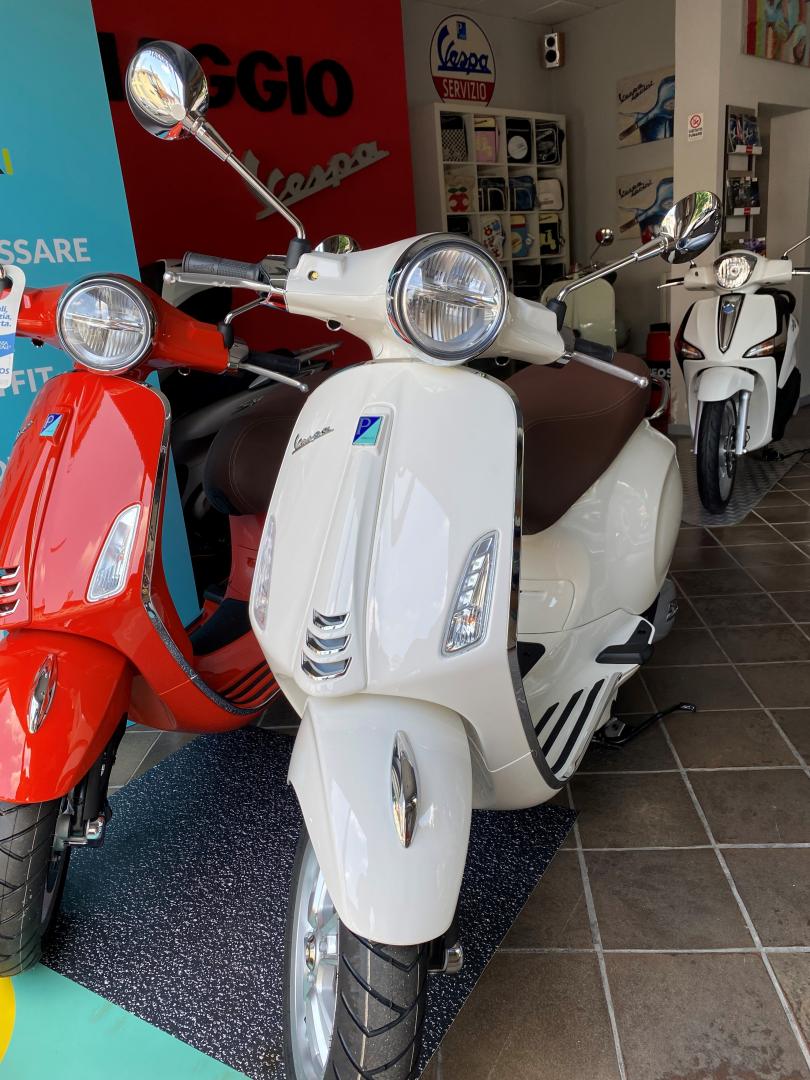 Vespa Primavera 125