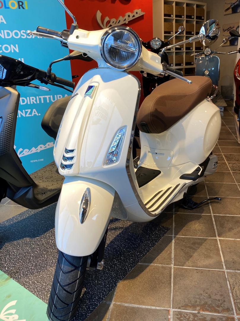 Vespa Primavera 125