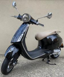 Vespa - Primavera 50 2T (2 di 3)