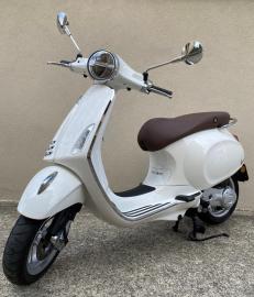 Vespa - Primavera 50 4T (2 di 3)