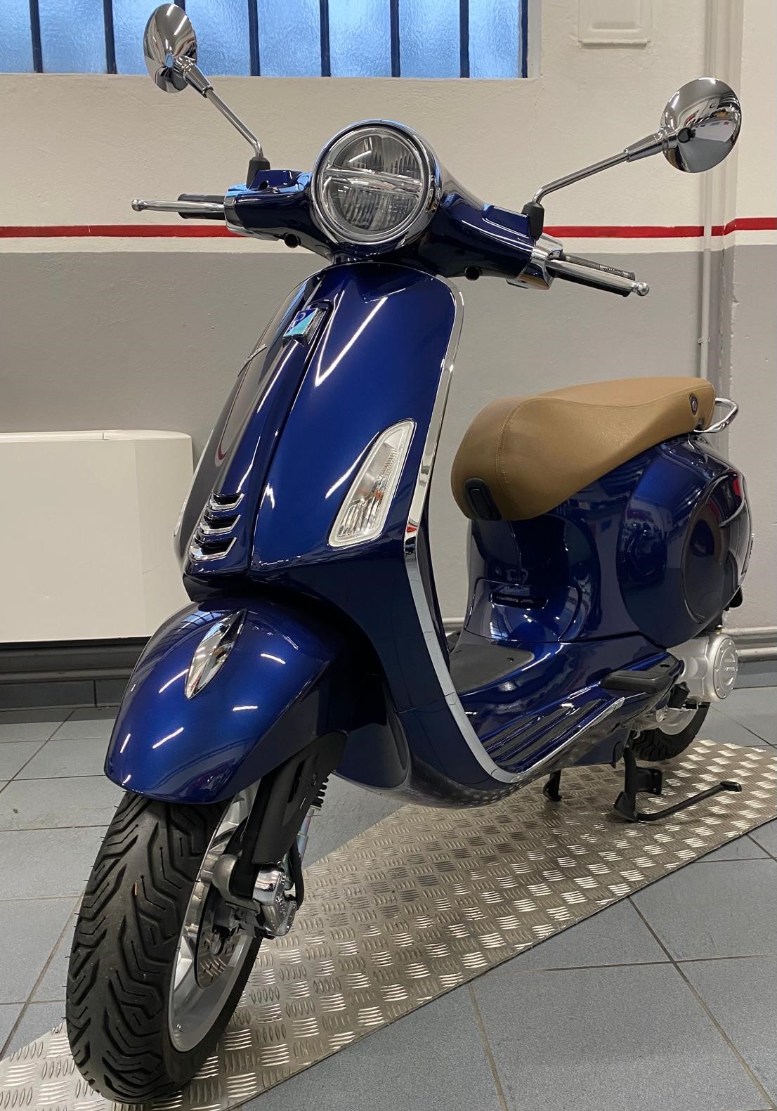 Vespa - Primavera 50 4T