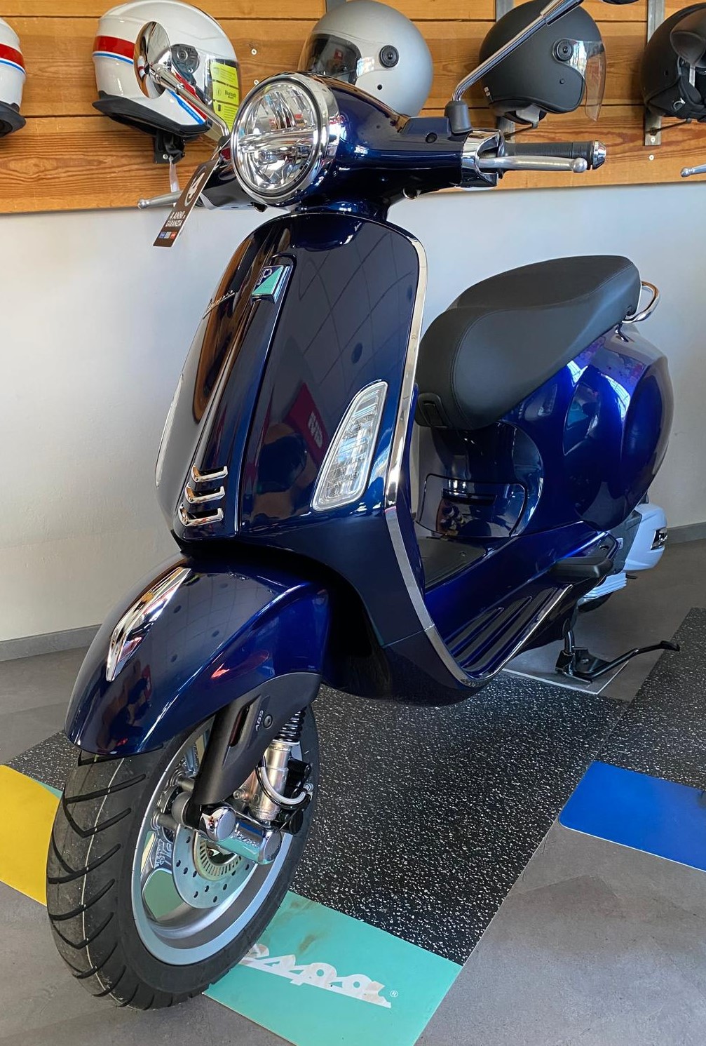 Vespa Primavera 125