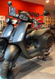 Vespa - Sprint 125 3V (1 di 2)