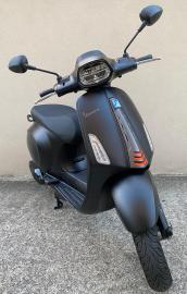 Vespa - Sprint 125 3V (2 di 3)