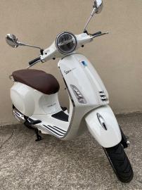 Vespa - Primavera 150 (2 di 3)
