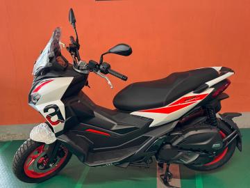 Aprilia - SR GT 125 (5 di 6)