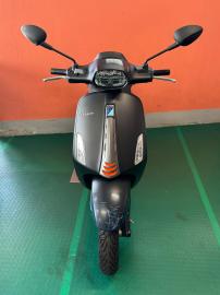 Vespa - Primavera 125 (4 di 7)