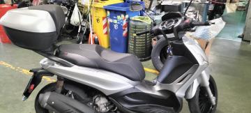 Piaggio - BEVERLY 300 I.E. (1 di 8)