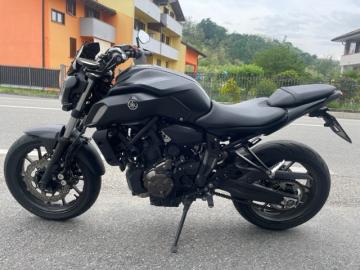 Yamaha - MT 07 (3 di 5)