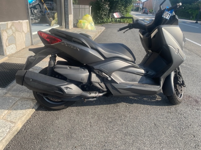 Yamaha X-Max 400
