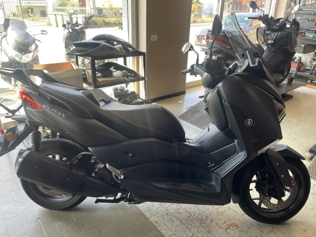Yamaha X-MAX