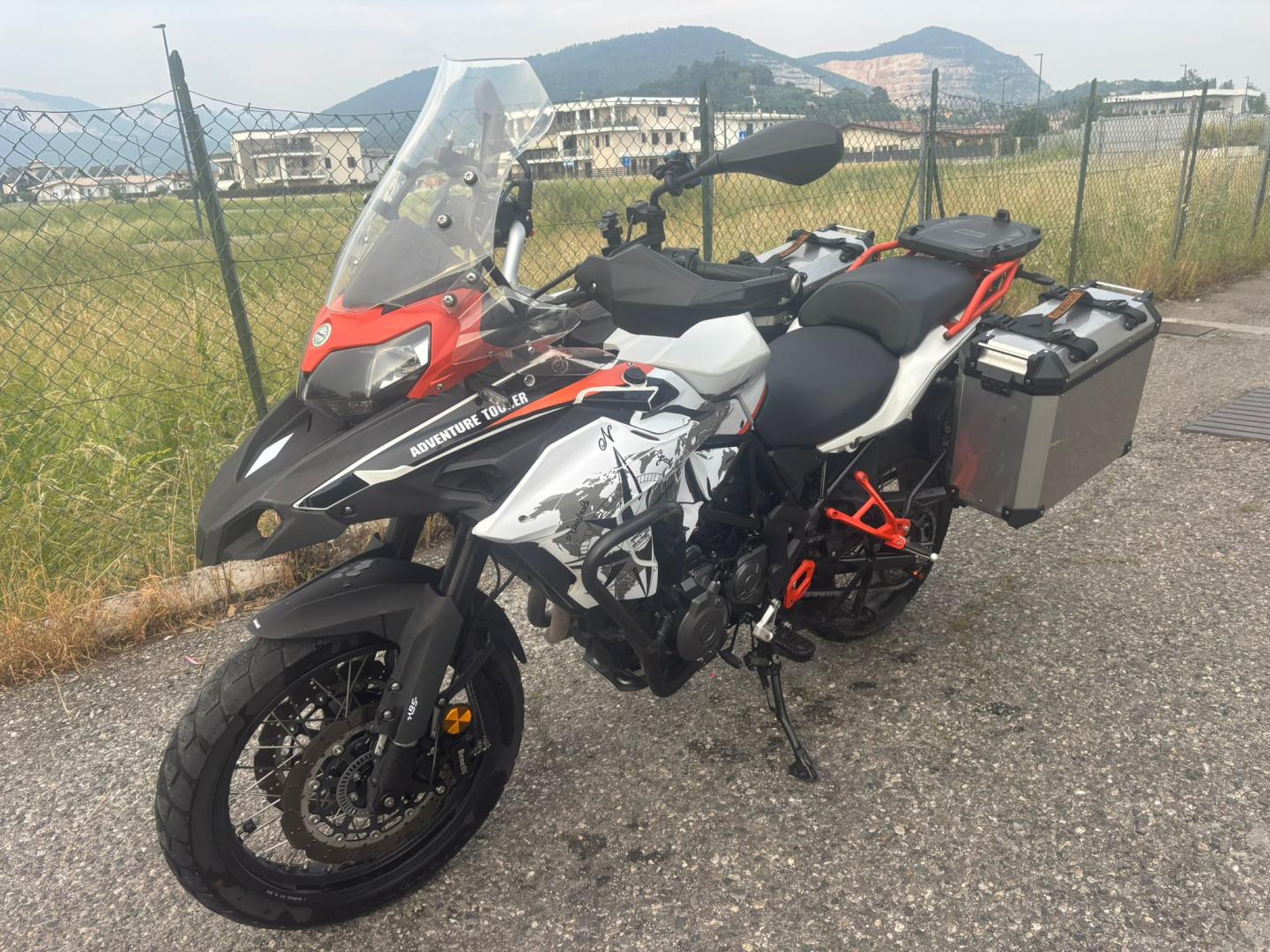 Benelli - TRK 502 Benelli - TRK 502