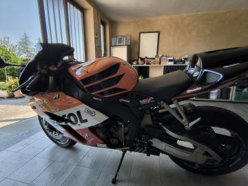 Honda - CBR 1000RR FIREBLADE
