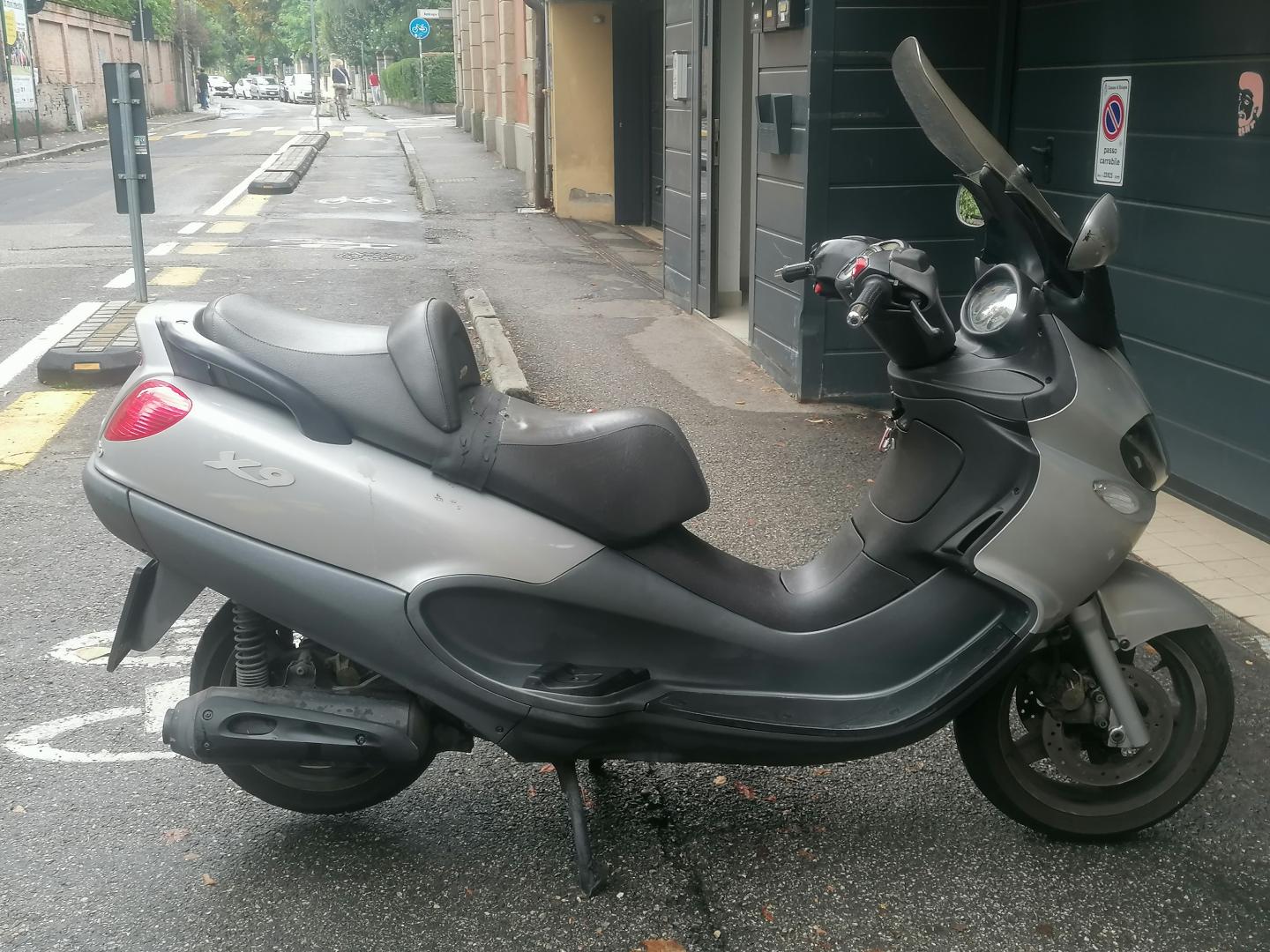 Piaggio X 9 250