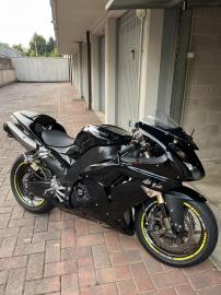 Kawasaki - ZX-10R (10 di 11)