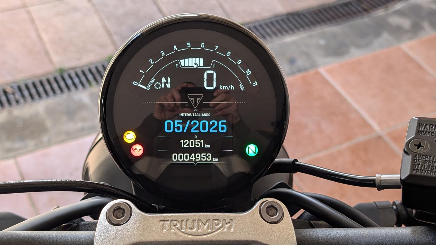 Triumph - TRIDENT 750