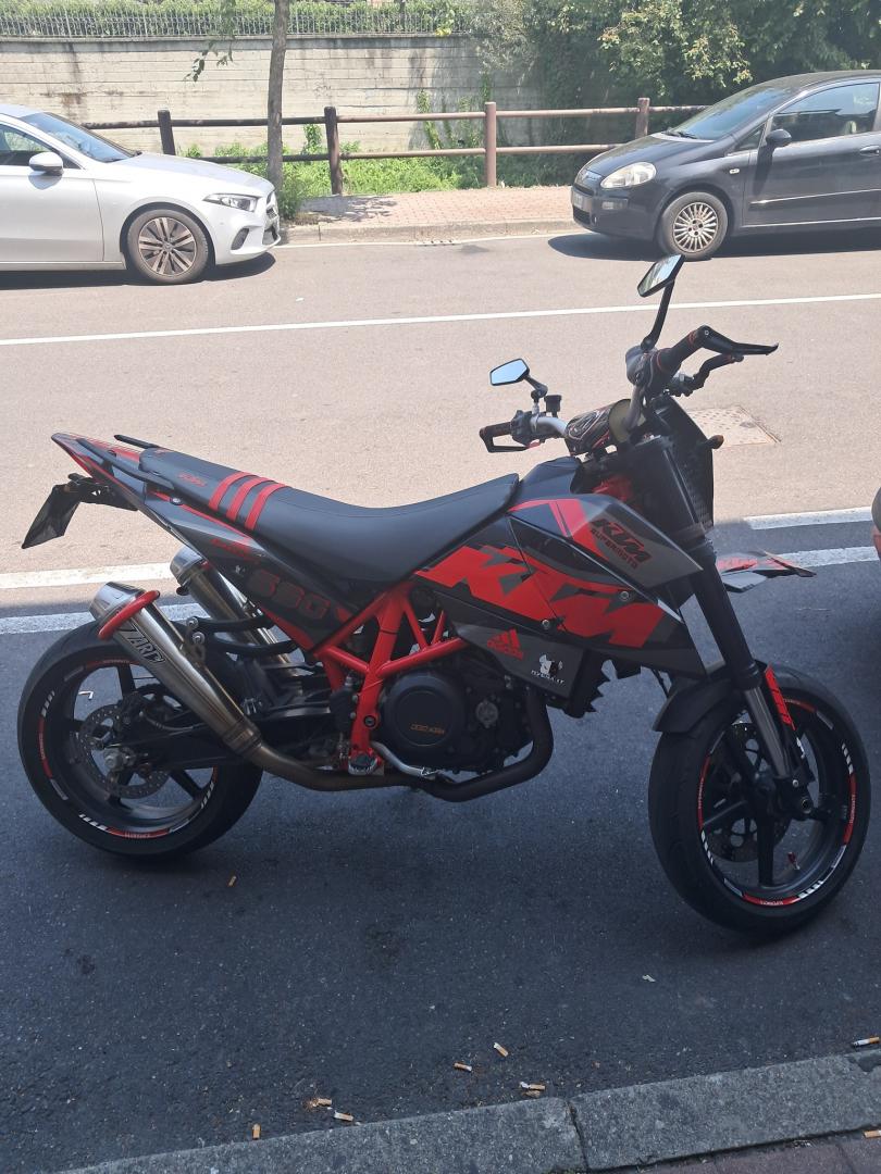 KTM - 690 SUPERMOTO