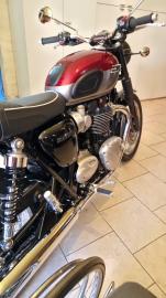 Triumph - Bonneville T120 (5 di 11)