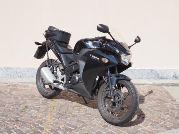 Honda - CBR 125R (2 di 8)