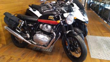 Royal Enfield - INTERCEPTOR 650 (2 di 4)