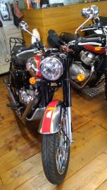 Royal Enfield - CLASSIC 350 (3 di 3)