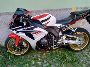 Honda - CBR 1000RR FIREBLADE