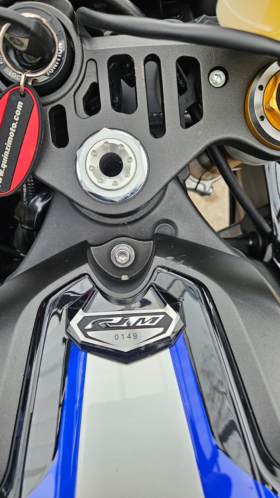 Yamaha YZF R1