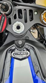 Yamaha - YZF R1