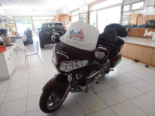 Honda - GL 1800 GOLD WING