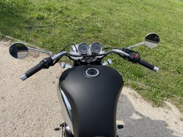 Triumph - ROCKET III ROADSTER (1 di 10)