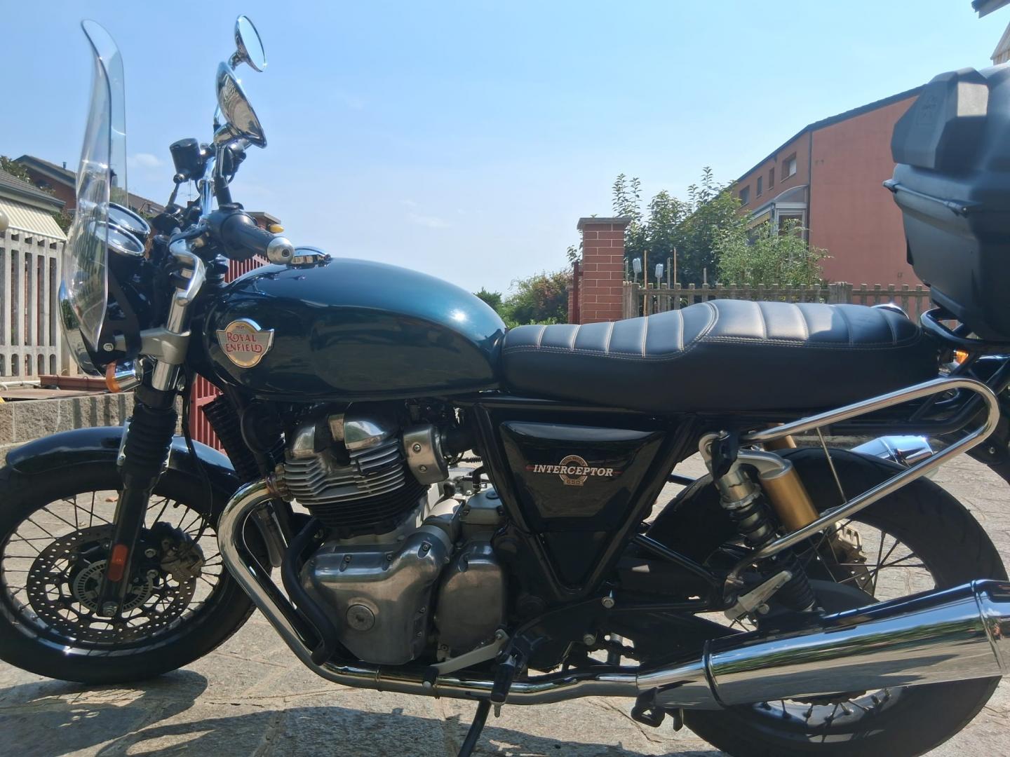 ROYAL Enfield INTERCEPTOR 650