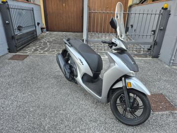 Honda - SH 350 (1 di 4)