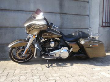 Harley Davidson - FLHX STREET GLIDE (3 di 9)