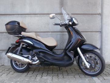 Piaggio - BEVERLY 500
