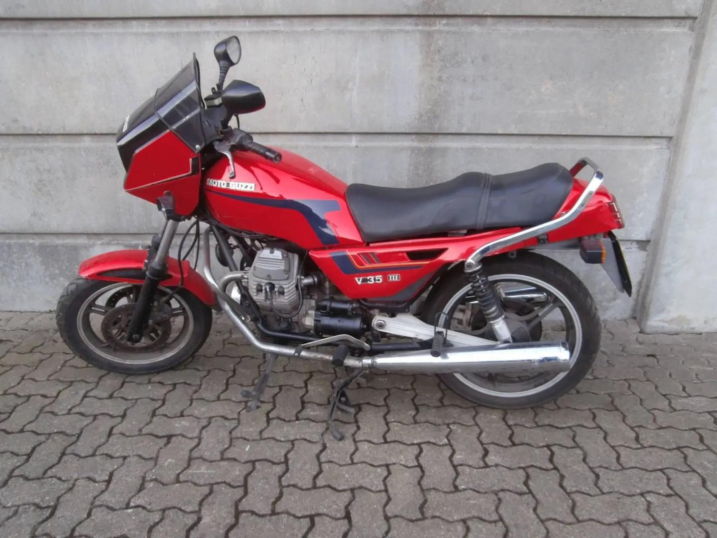 Moto Guzzi - V 35 III