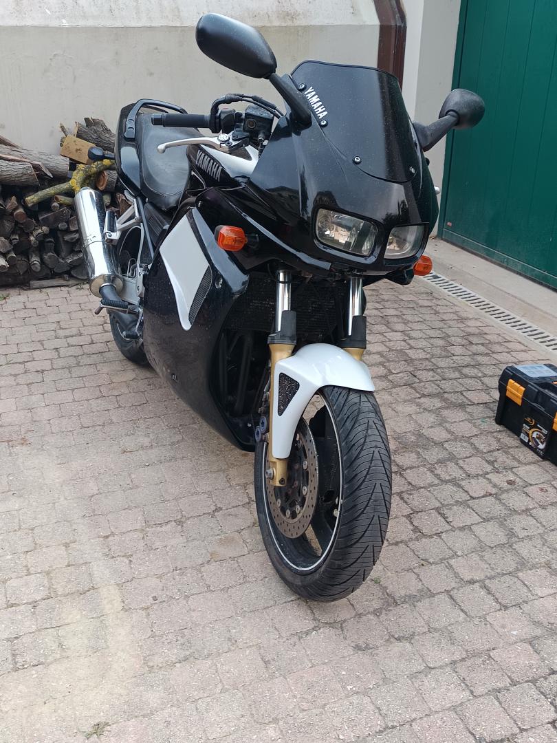 Yamaha - FZ6 FAZER